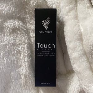 Organza Touch Mineral liquid foundation